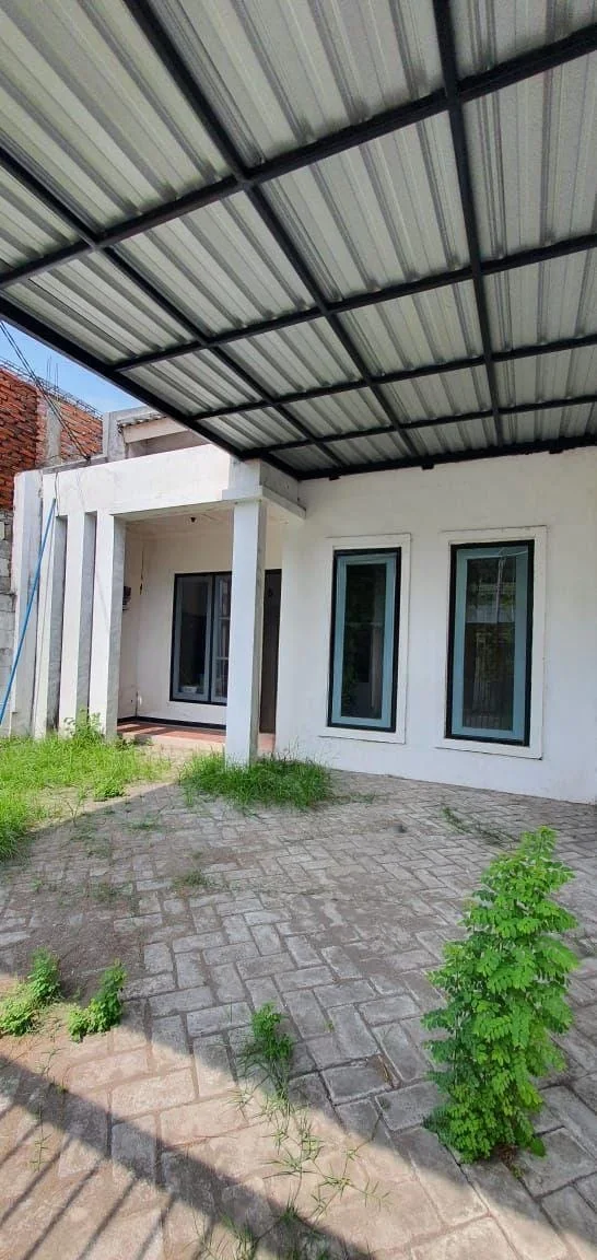 Dijual/disewakan Rumah Siap Huni Lokasi Strategis di Puri Citra Rungkut Surabaya Timur - Thumbnail 2