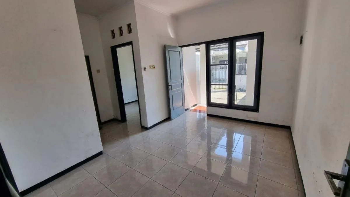 Dijual/disewakan Rumah Siap Huni Lokasi Strategis di Puri Citra Rungkut Surabaya Timur - Thumbnail 4
