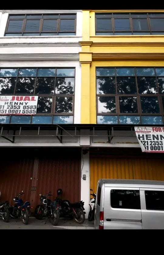 Dijual 2 Ruko Jejer Di Petokoan Rungkut Megah Raya Blok Q