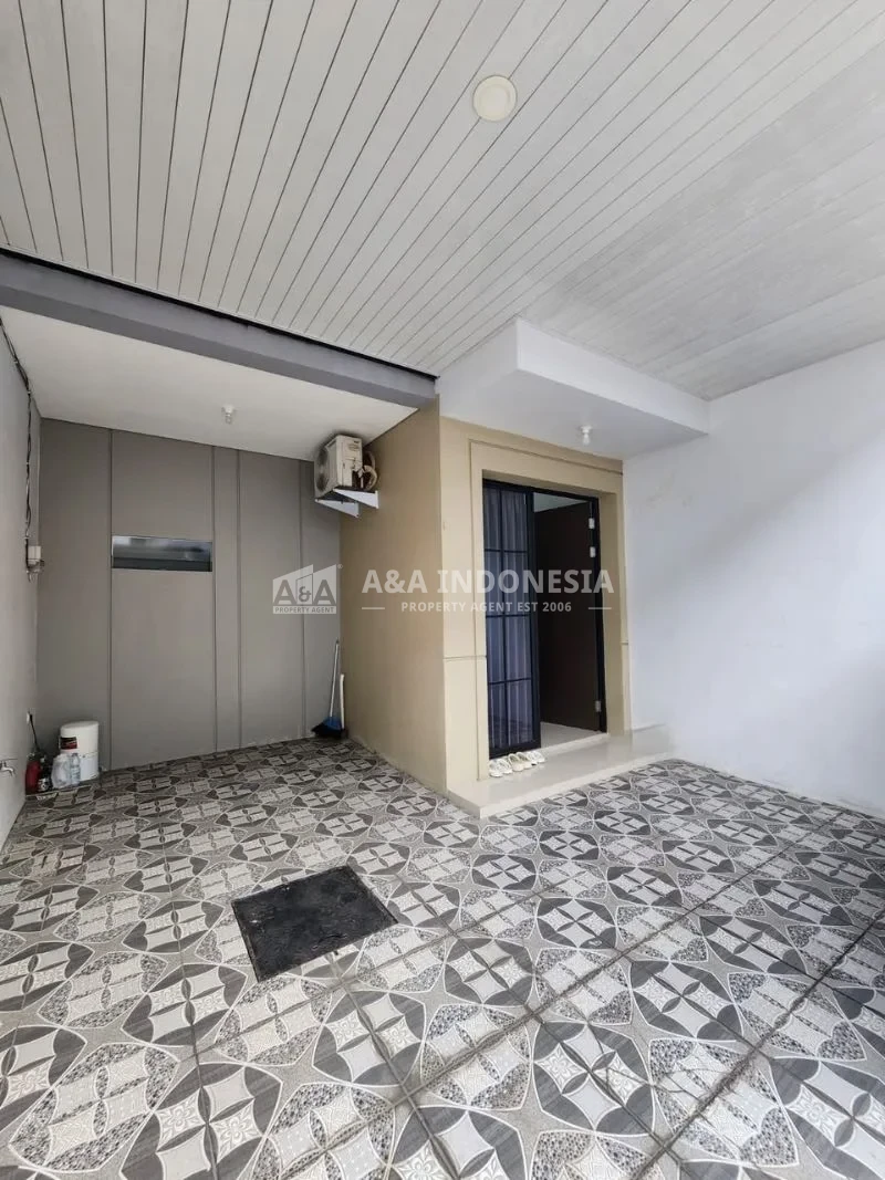 Dijual / Disewakan Rumah 2 Lantai Semi Furnished di Regency One Surabaya Timur - Thumbnail 2