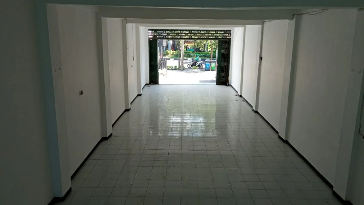 Disewakan Ruko Strategis 2 lantai di Raya Nginden Surabaya Timur - Thumbnail 2