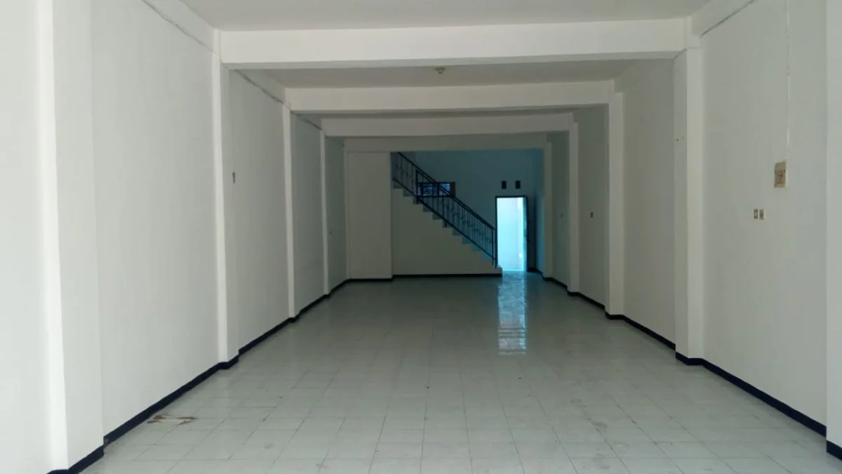 Disewakan Ruko Strategis 2 lantai di Raya Nginden Surabaya Timur - Thumbnail 4