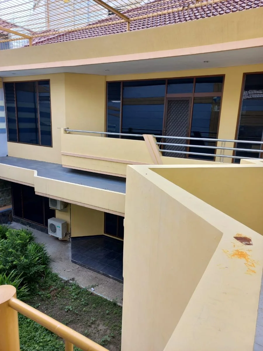 Disewakan Rumah Mewah Strategis dan Siap Huni di Dharmahusada Permai Surabaya Timur - Thumbnail 2