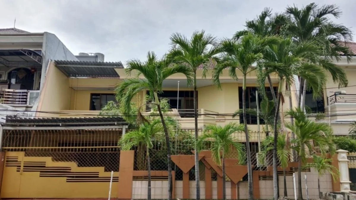 Disewakan Rumah Mewah Siap Huni dan Strategis di Dharmahusada Permai Surabaya Timur - Thumbnail 2