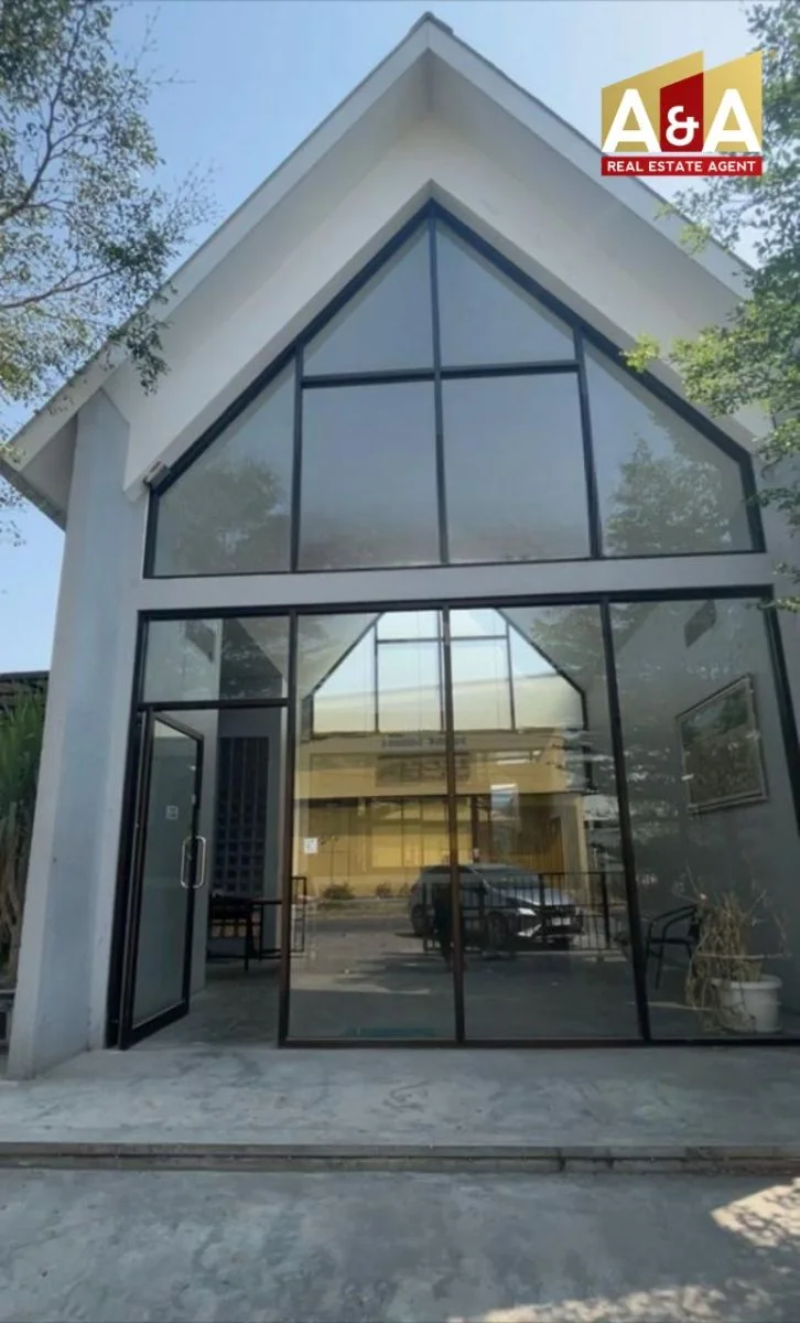 Dijual/disewakan Cafe Siap Pakai di Kavling DPR Tengah Kota Sidoarjo