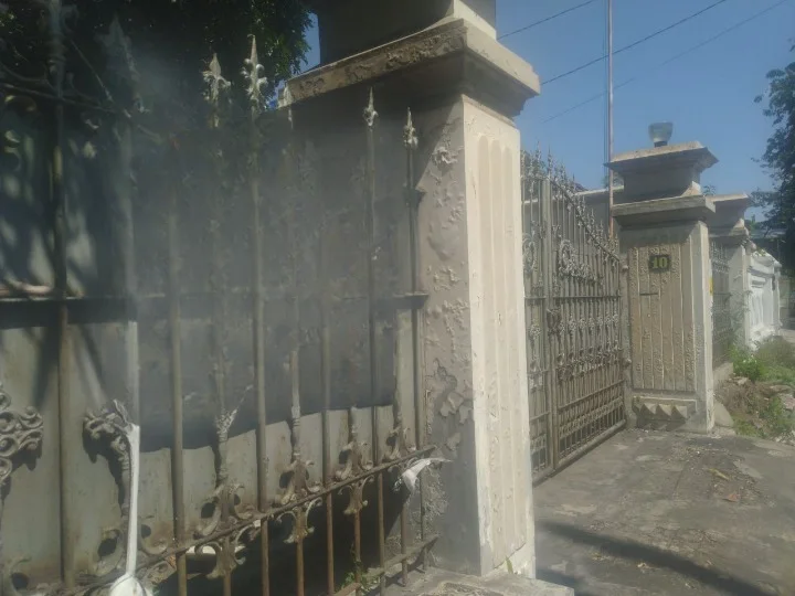 Dijual Rumah Strategis di Kaliwaron Surabaya Pusat