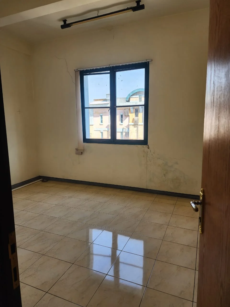 Dijual Toko Strategis 3 Lantai di Tidar Mas Square Surabaya Pusat - Thumbnail 4