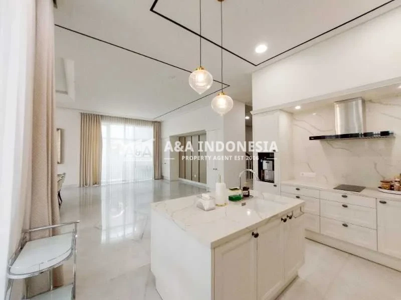 Dijual Rumah Mewah Lokasi Strategis di Margorejo Indah Surabaya Selatan
