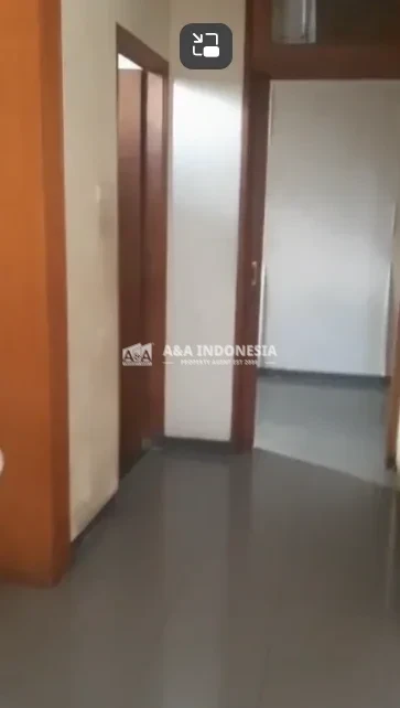 Dijual Rumah  2 Lantai Mewah Lokasi Premiumdi Margorejo Indah Surabaya Selatan - Thumbnail 2