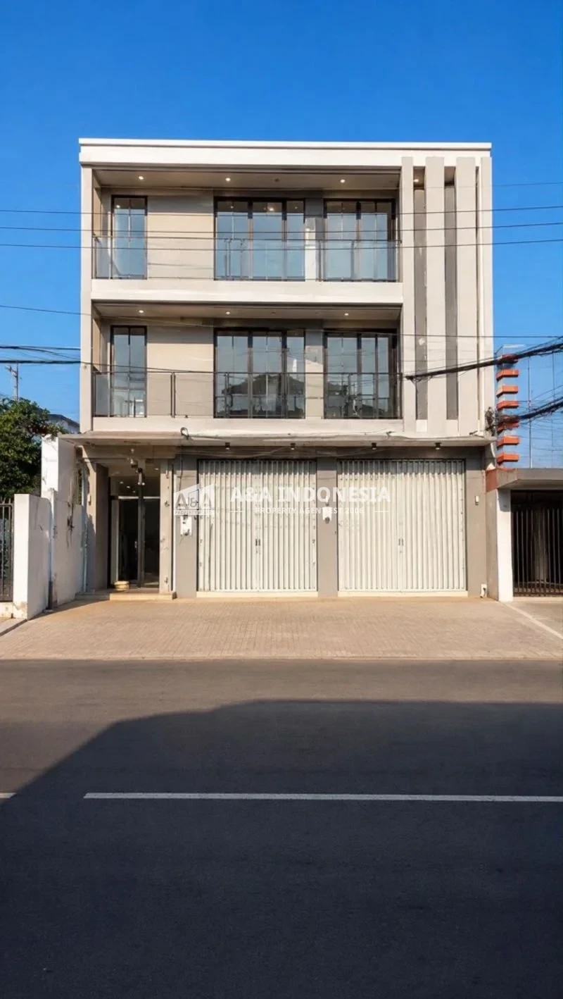 Dijual/ Disewakan Ruko Lokasi Strategis 0 Jalan Raya 3 Lantai Raya Pucang Anom Surabaya Timur - Thumbnail 2