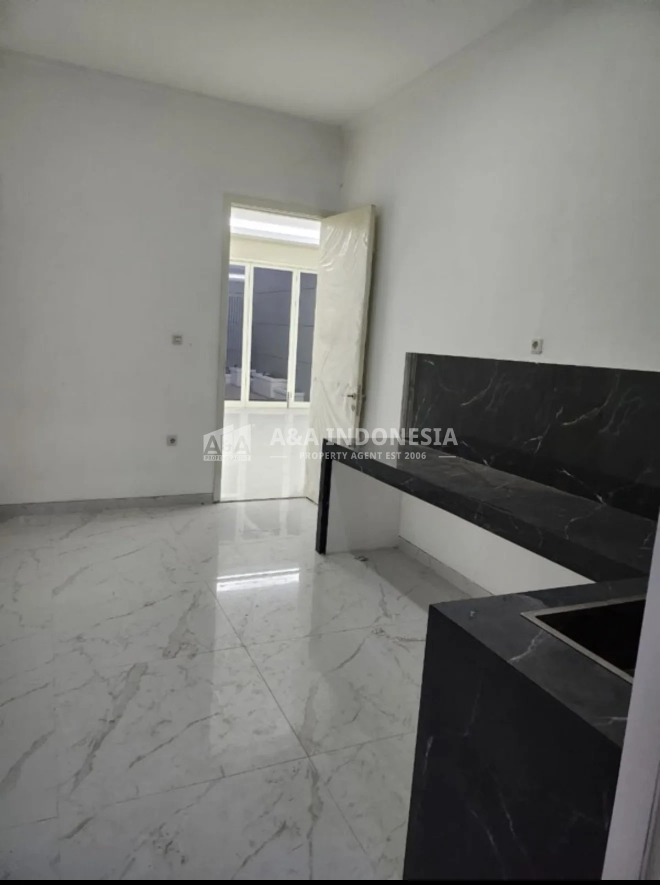 Dijual Rumah Baru 2 Lantai View Danau Pantai Mentari Surabaya Timur 2 Lantai SHM - Thumbnail 4