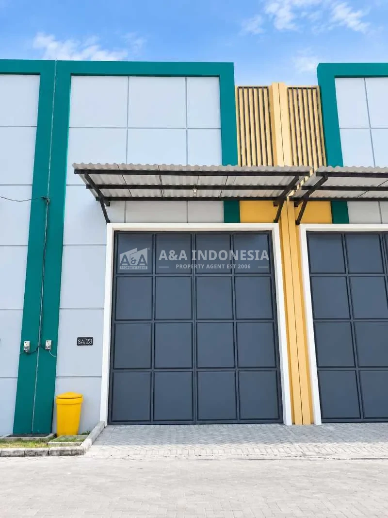 Dijual / Disewa Ruko Strategis di Puncak CBD Surabaya Barat