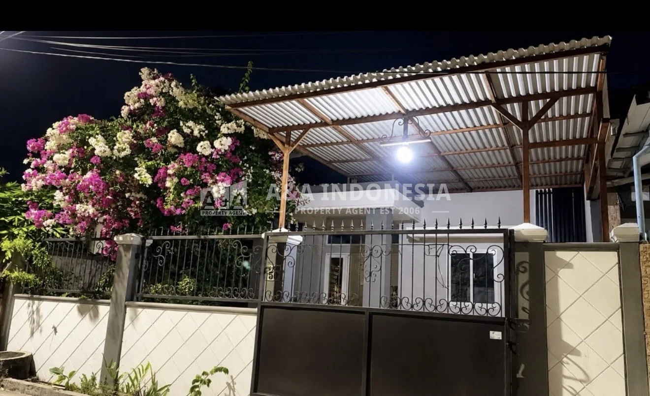 Dijual Rumah Siap Huni di Mojo Surabaya Timur SHM, Dekat Kampus & Galaxy Mall