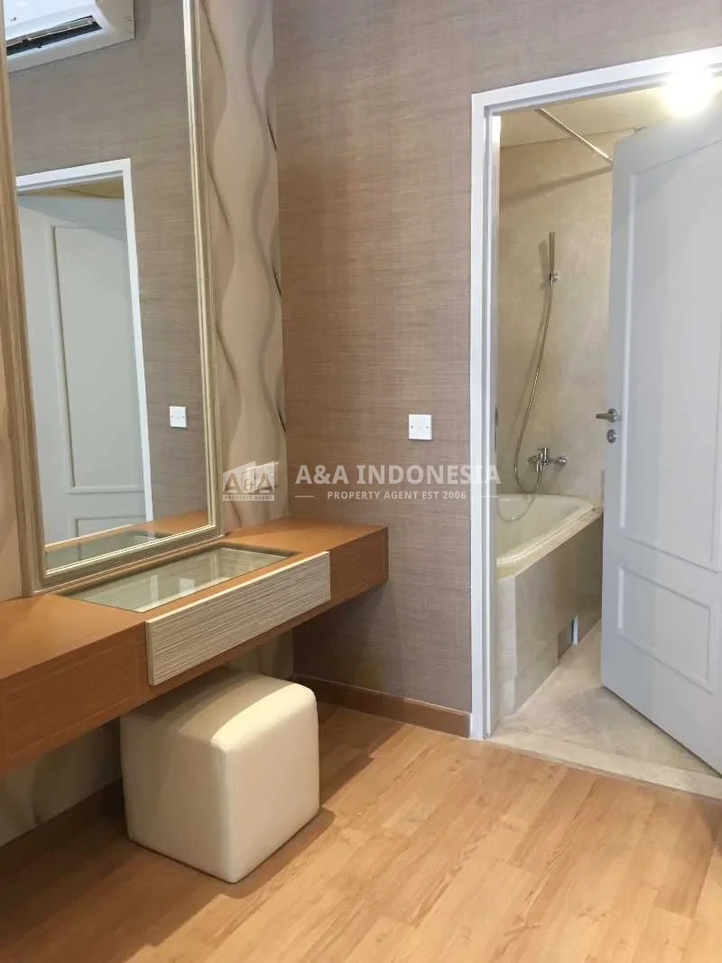 The Peak Residence Unit 2 Bedroom Full Furnished – SHM - Thumbnail 5
