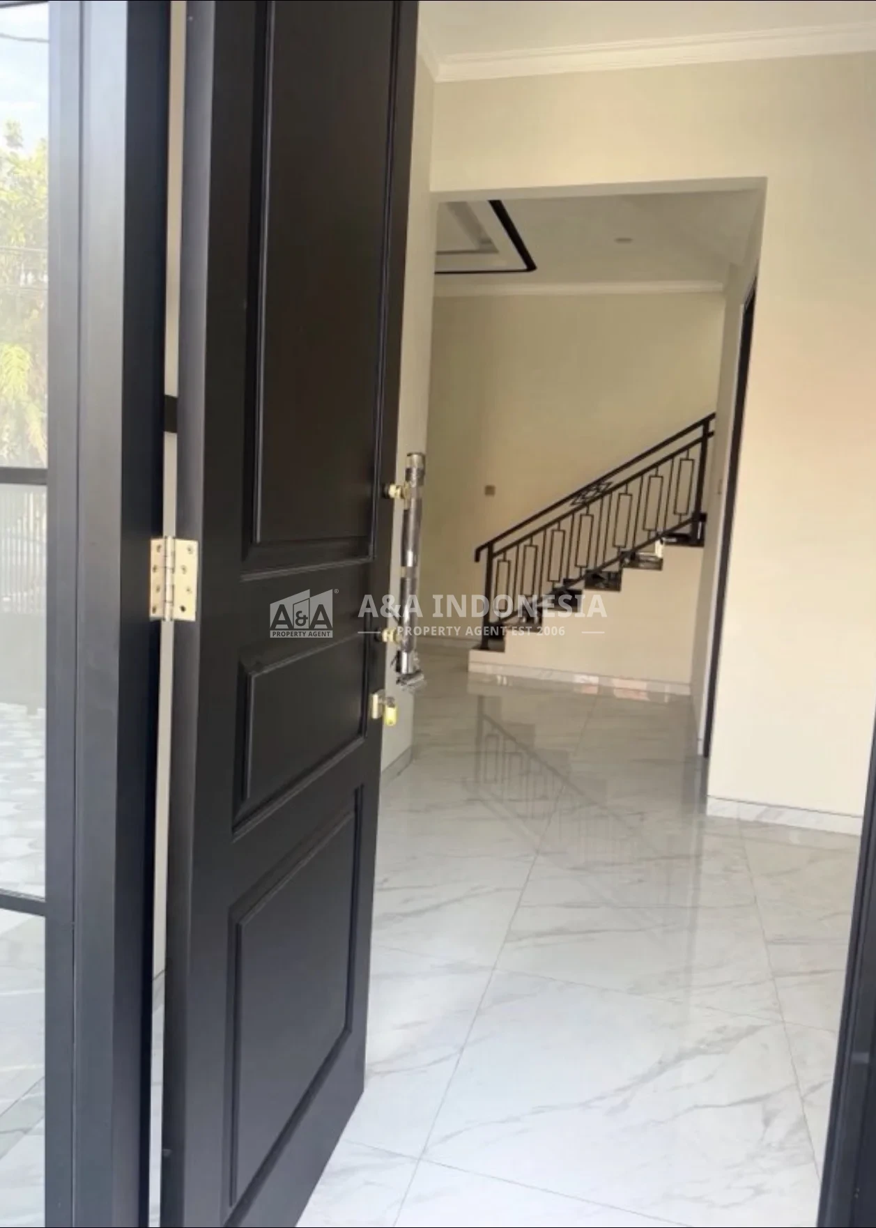 Dijual Rumah Baru 2 Lantai Manyar Praja Surabaya Timur LT 160m² SHM 4+1 KT - Thumbnail 2