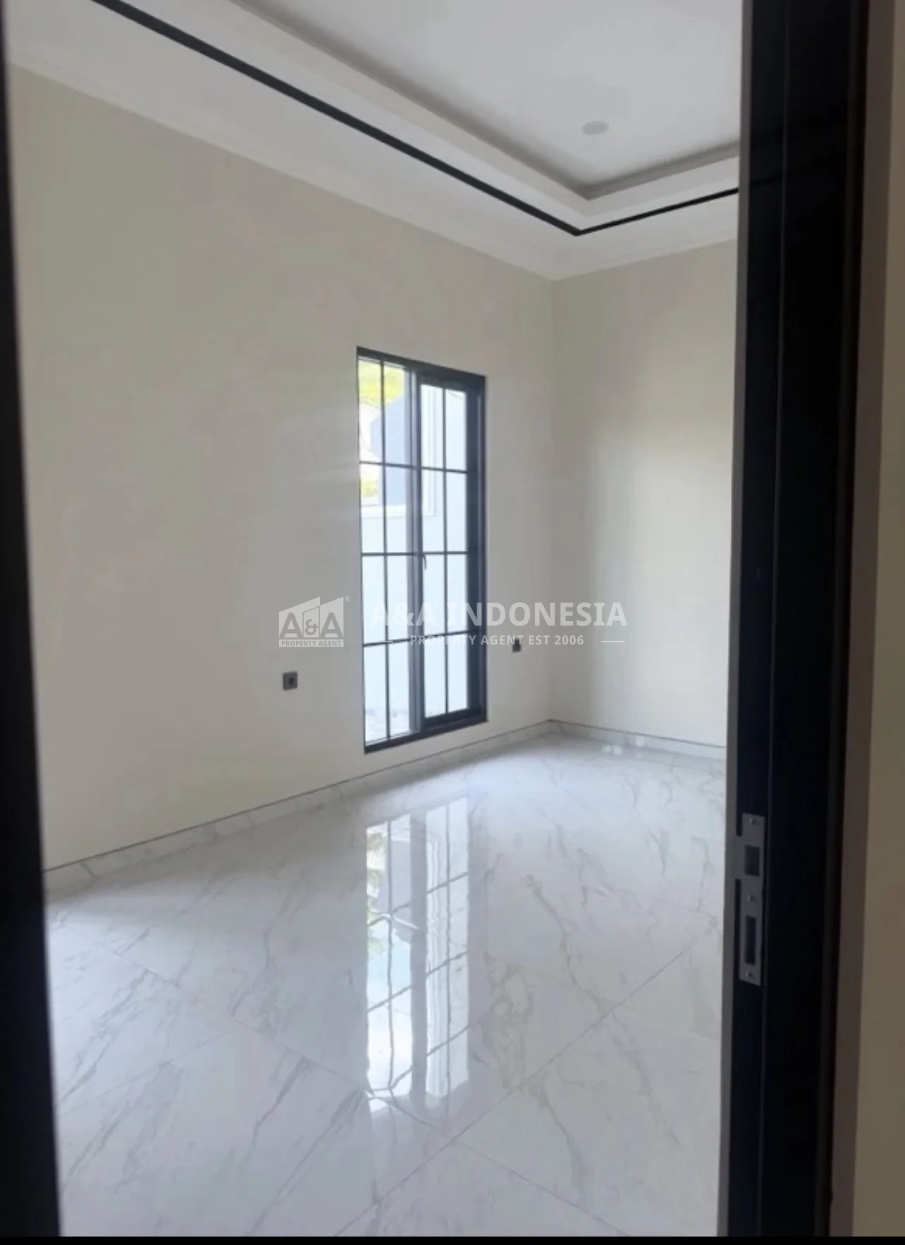 Dijual Rumah Baru 2 Lantai Manyar Praja Surabaya Timur LT 160m² SHM 4+1 KT - Thumbnail 3