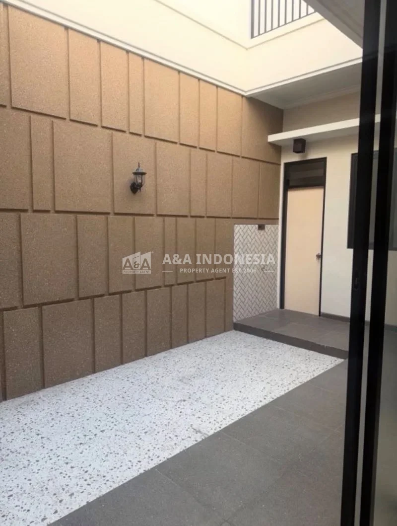 Dijual Rumah Baru 2 Lantai Manyar Praja Surabaya Timur LT 160m² SHM 4+1 KT - Thumbnail 5