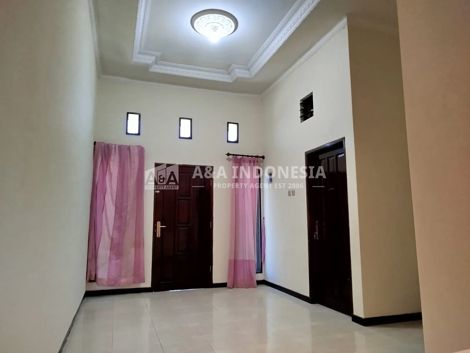 Disewakan Rumah 2 Lantai Dukuh Setro Surabaya Timur Lokasi Strategis Dekat Suramadu RS dan Mall - Thumbnail 2