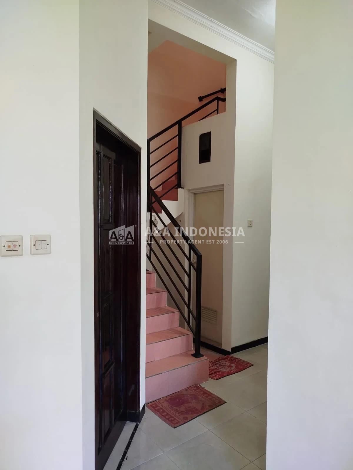 Disewakan Rumah 2 Lantai Dukuh Setro Surabaya Timur Lokasi Strategis Dekat Suramadu RS dan Mall - Thumbnail 4