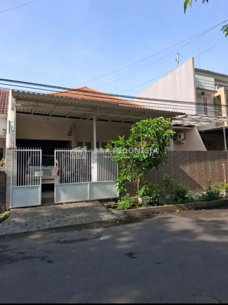 Dijual Rumah 1 Lantai di Manyar Tirtomoyo Surabaya Timur – LT 269 m² SHM, 4 KT
