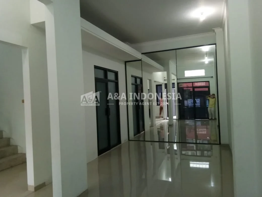 Dijual Rumah Griya Asri di Pakuwon City Surabaya Timur - Thumbnail 2