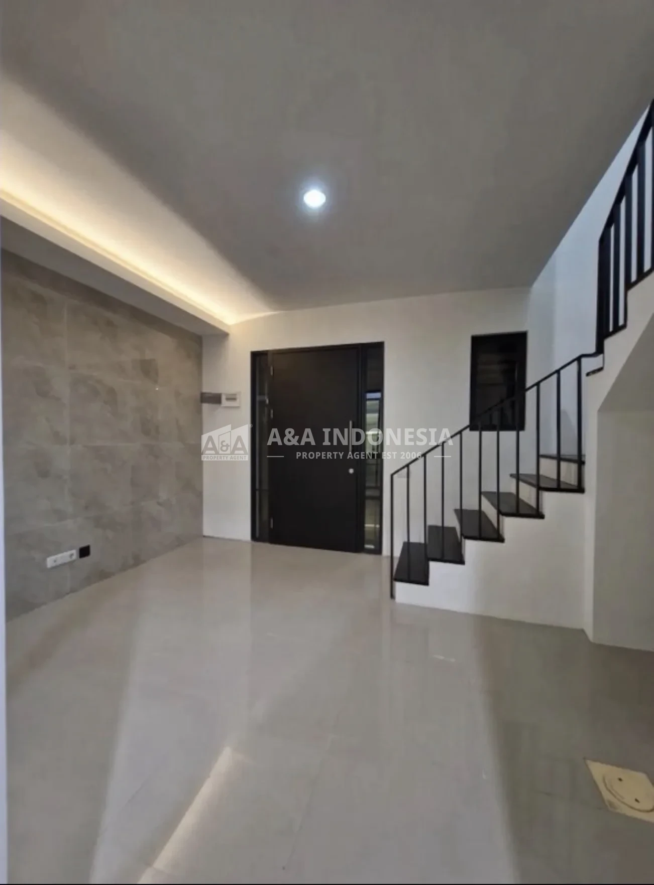 Disewakan Rumah 2 Lantai Amesta Living Surabaya Timur — LT 5x12, Semi Furnished-SHM-Siap Huni - Thumbnail 2