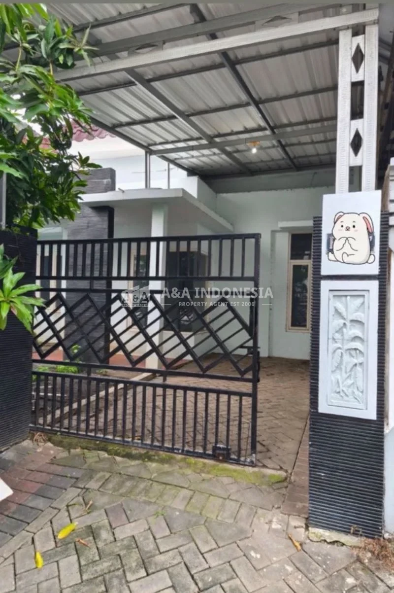 Dijual Rumah 1 Lantai Puri Savira Sidoarjo — LT 8×15 m (120 m²), 3 KT, SHM, Hadap Selatan, Carport, Row Jalan 7 Meter