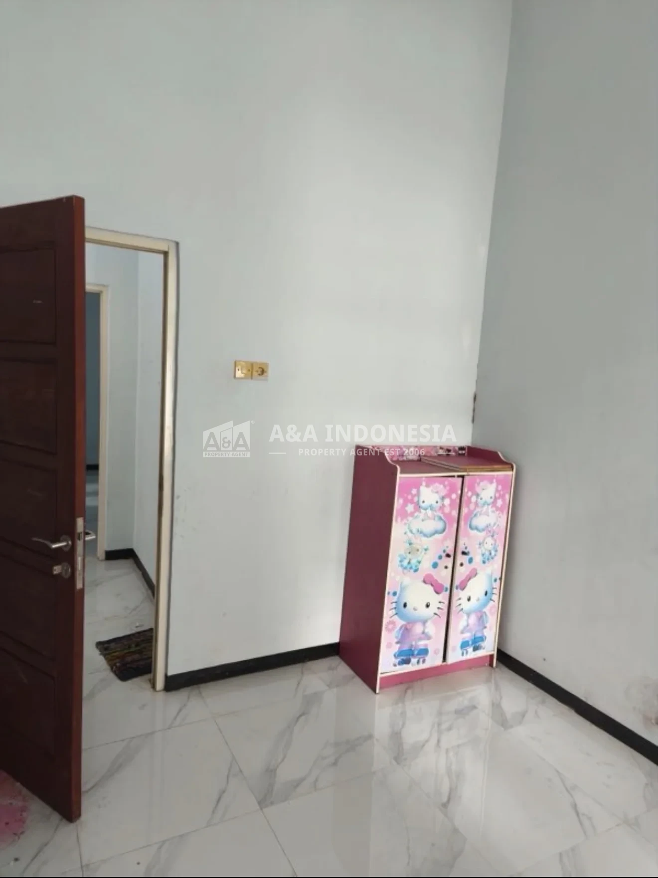 Dijual Rumah 1 Lantai Puri Savira Sidoarjo — LT 8×15 m (120 m²), 3 KT, SHM, Hadap Selatan, Carport, Row Jalan 7 Meter - Thumbnail 3