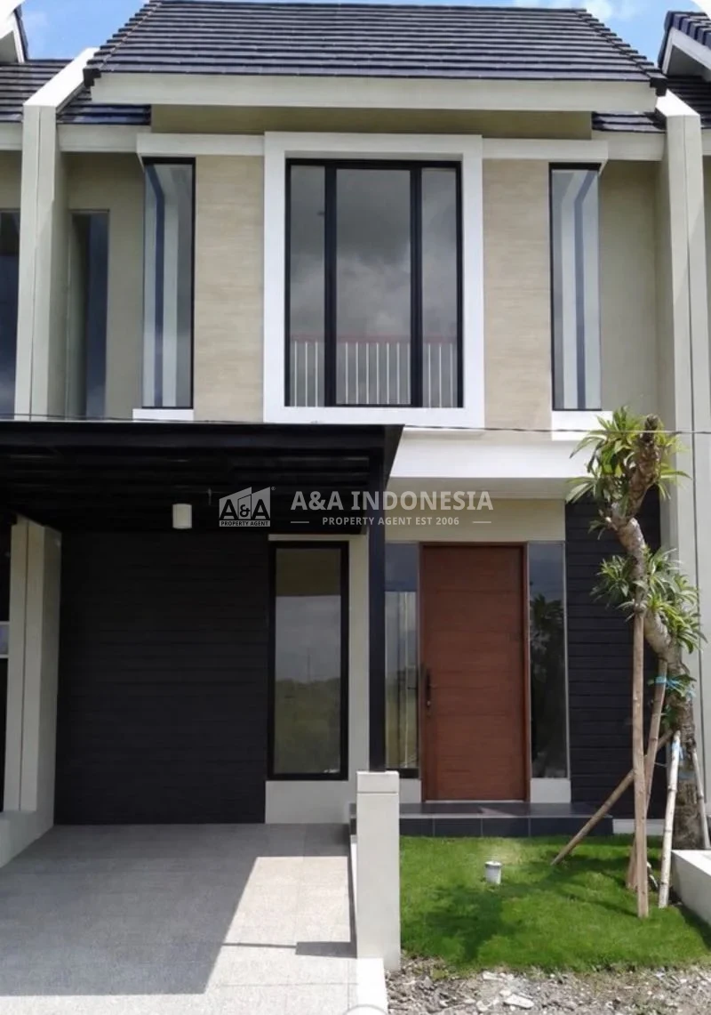 Dijual / Disewakan Rumah Full Furnish 2 Lantai SHM – 2 KT, Club House & Kolam Renang - Image 1