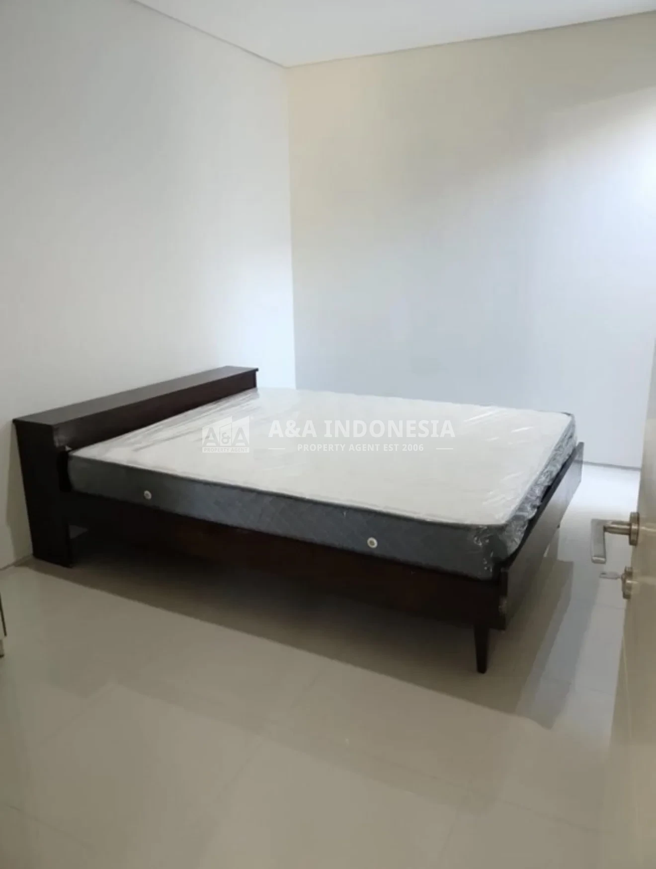 Dijual / Disewakan Rumah Full Furnish 2 Lantai SHM – 2 KT, Club House & Kolam Renang - Thumbnail 4