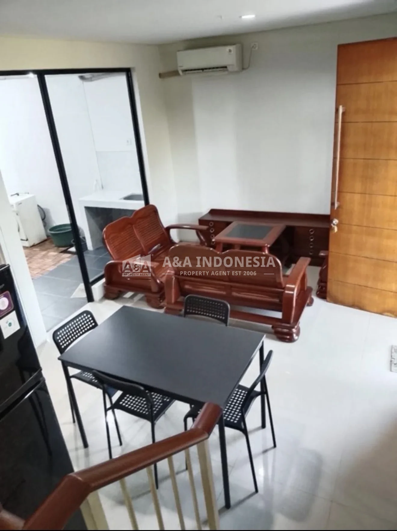 Dijual / Disewakan Rumah Full Furnish 2 Lantai SHM – 2 KT, Club House & Kolam Renang - Thumbnail 6