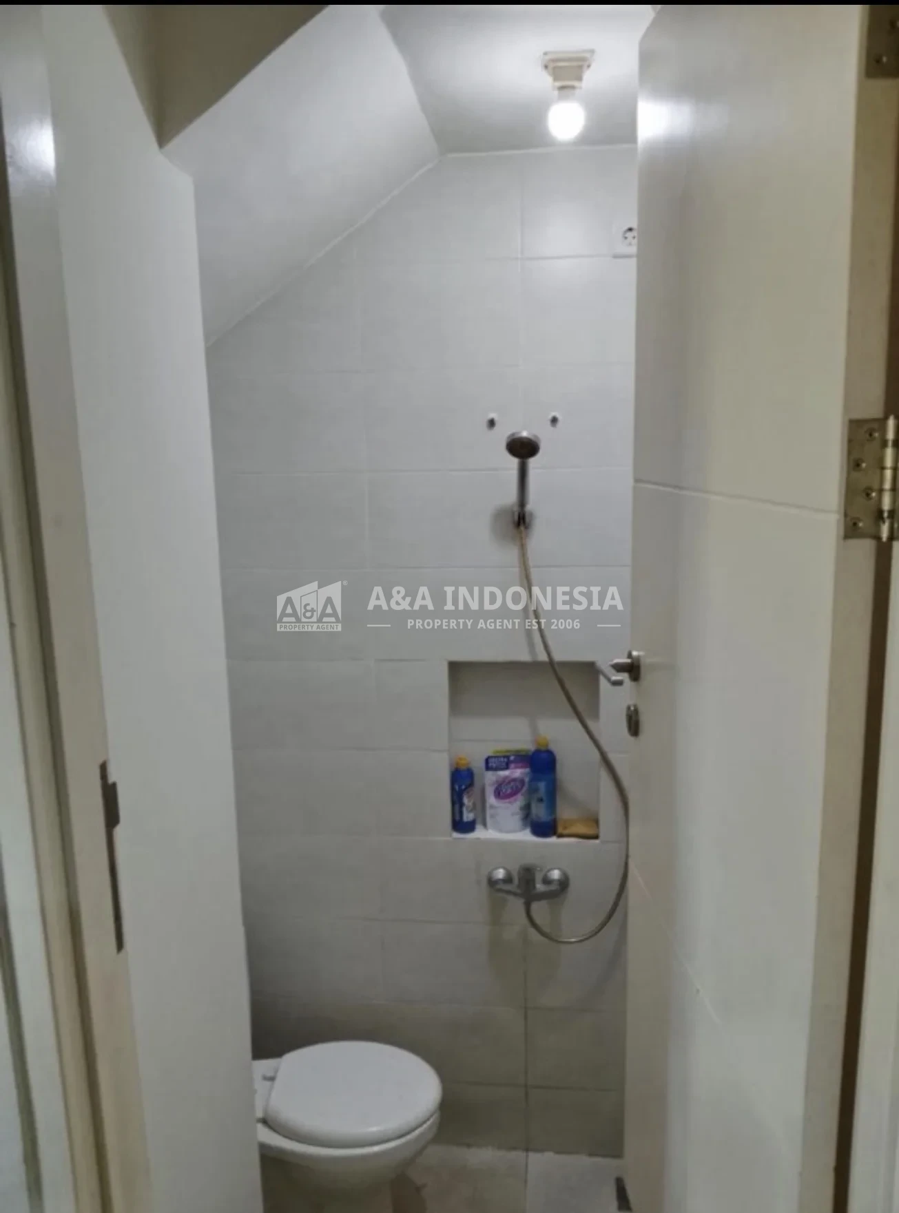 Dijual / Disewakan Rumah Full Furnish 2 Lantai SHM – 2 KT, Club House & Kolam Renang - Thumbnail 7