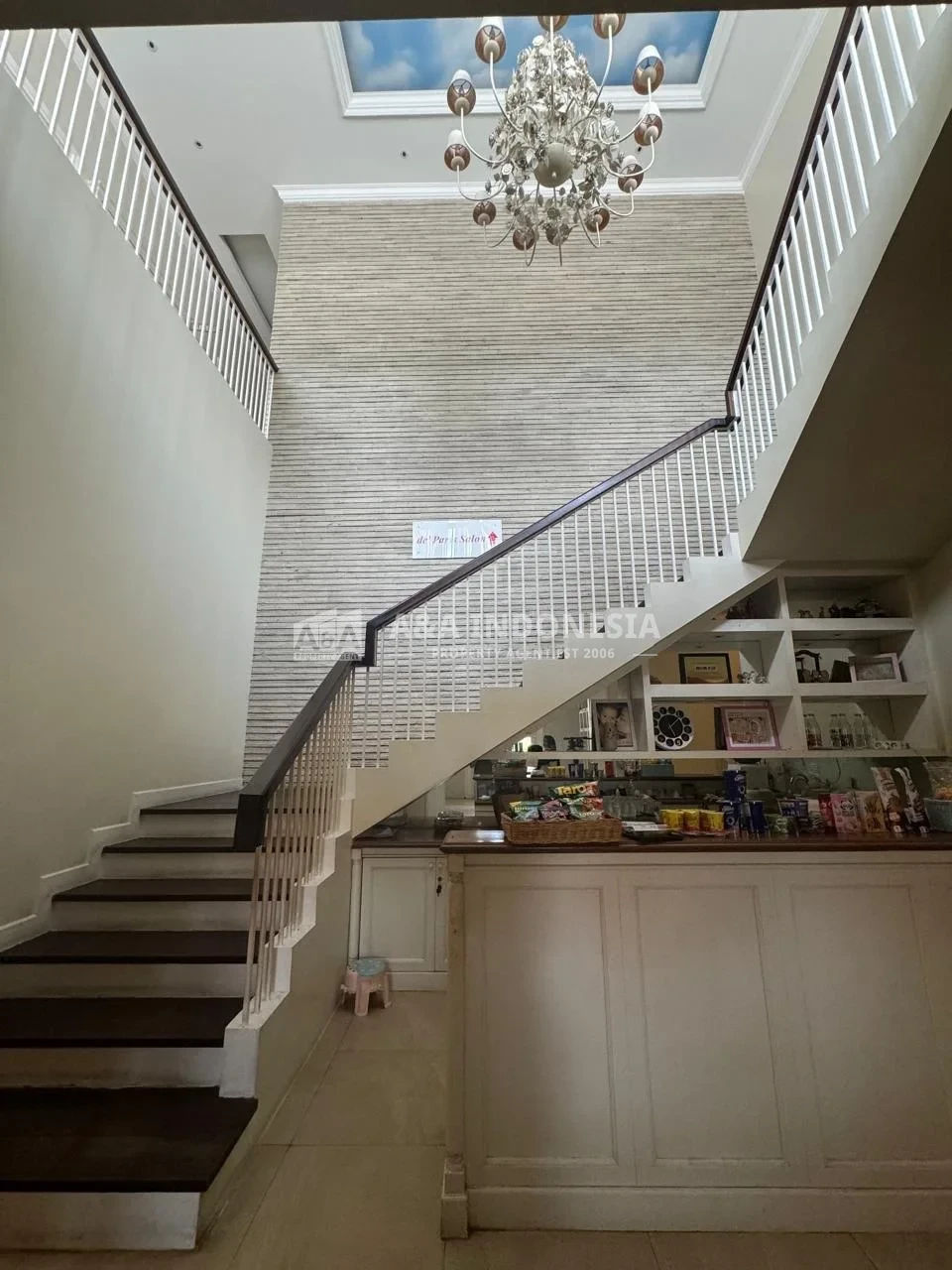 Dijual/Disewakan Gedung Strategis Di Kawasan Jalan Prapanca, Surabaya Pusat - Thumbnail 3