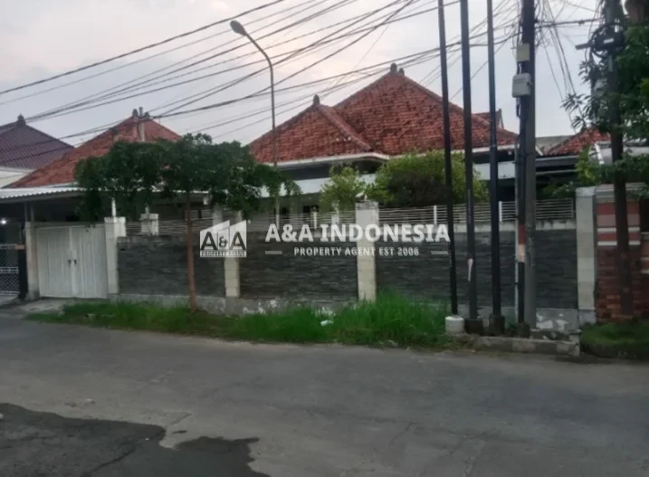 Dijual Rumah Lokasi Strategis dan Siap Huni di Pusat Kota Jalan Telasih Surabaya Pusat