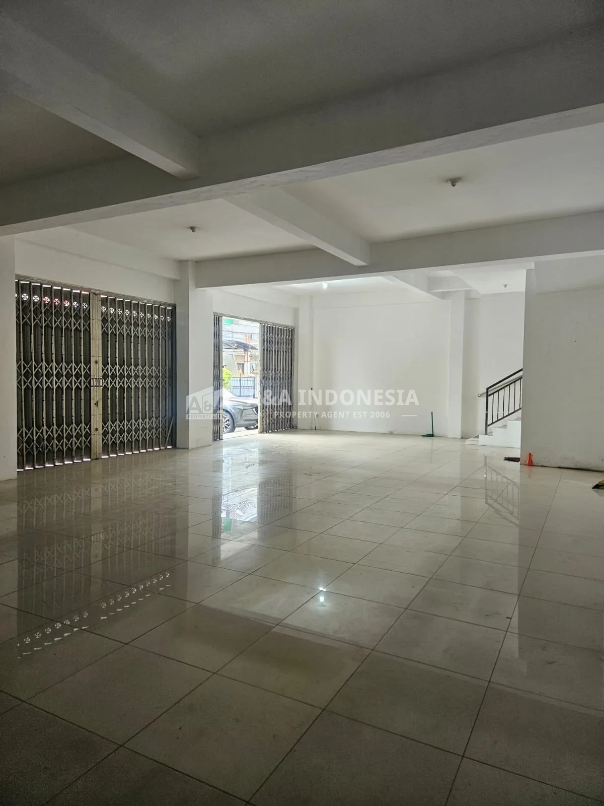 Disewakan Ruko 1 Lantai Dharmahusada Indah Surabaya Timur - Thumbnail 2