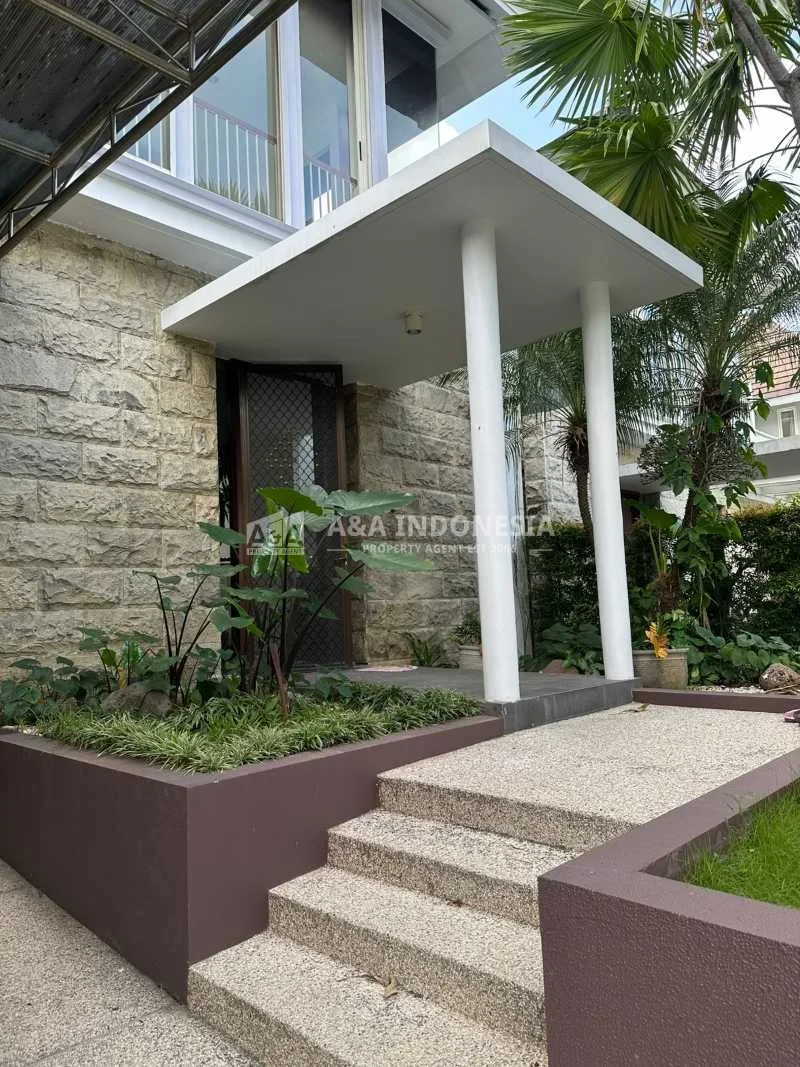 Dijual Rumah Bagus Siap Huni di Royal Park Citraland Surabaya Barat