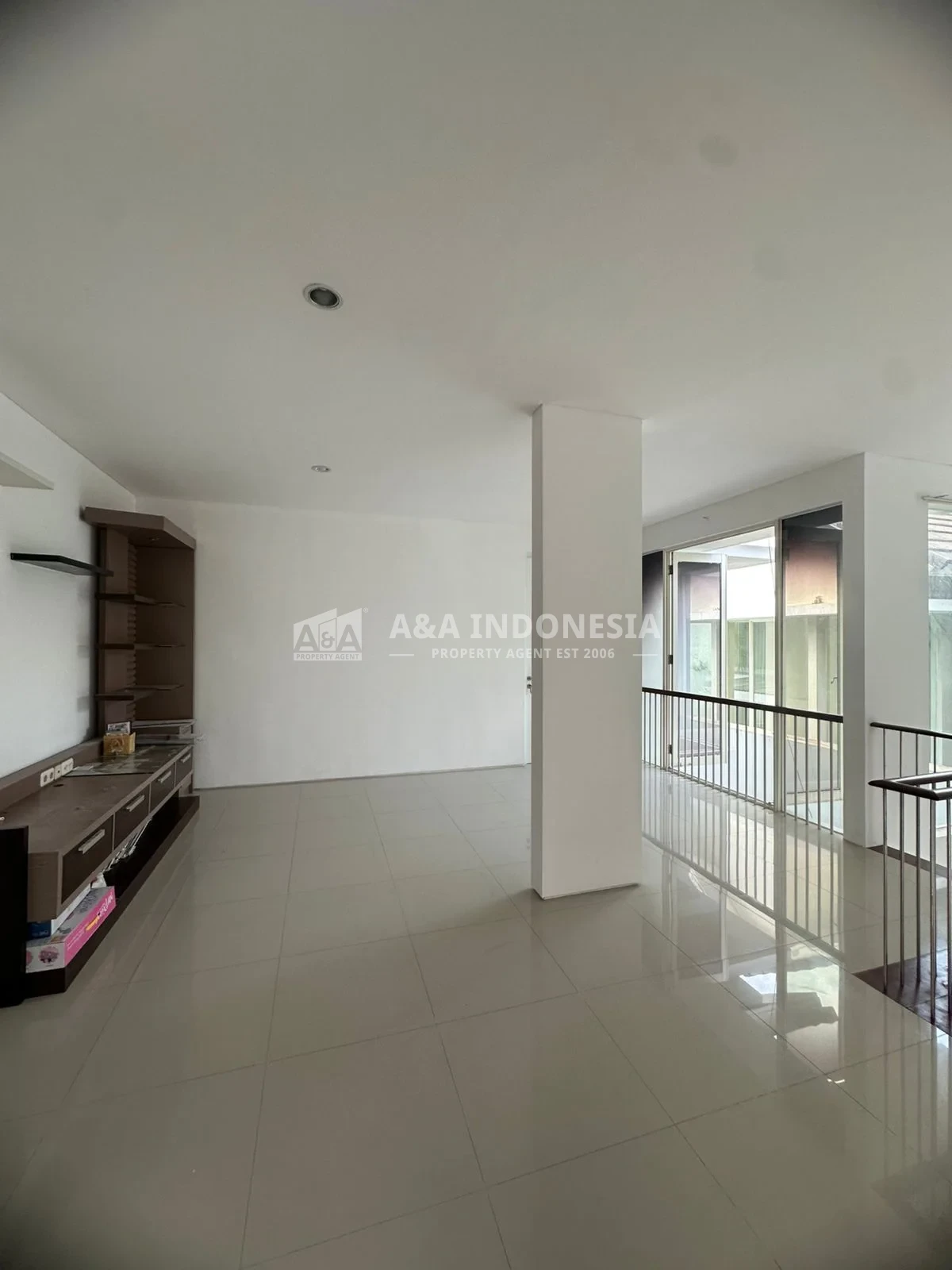 Dijual Rumah Bagus Siap Huni di Royal Park Citraland Surabaya Barat - Thumbnail 5