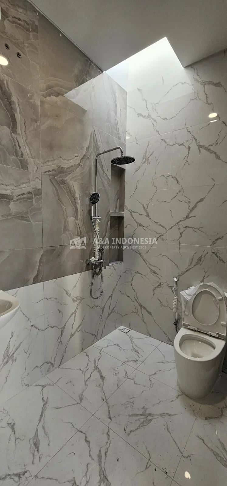 DIJUAL RUMAH BARU 100% GRESS DI NIRWANA EKSEKUTIF – SURABAYA TIMUR - Thumbnail 4
