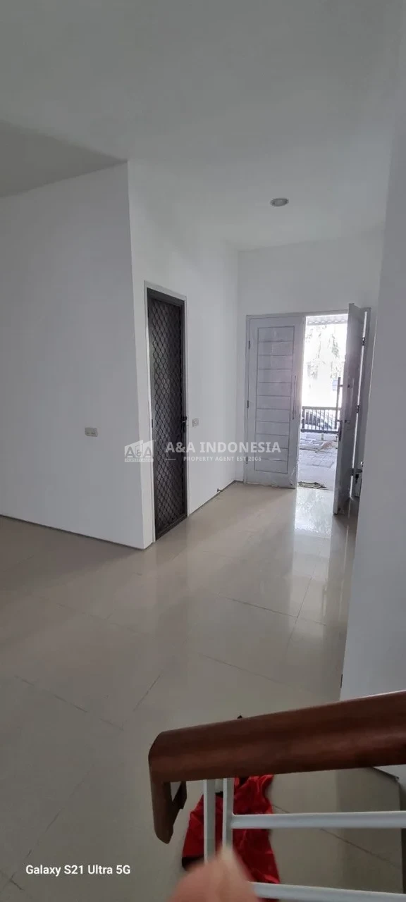 Dijual Rumah Cantik Siap Huni di Florence Pakuwon City Surabaya Timur - Thumbnail 4