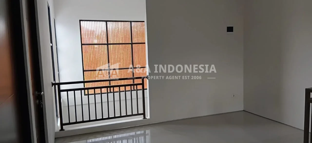 Dijual/Disewakan Rumah Baru Siap Huni Di Permata Safira Regency, Menganti Lidah Kulon Surabaya. - Thumbnail 2