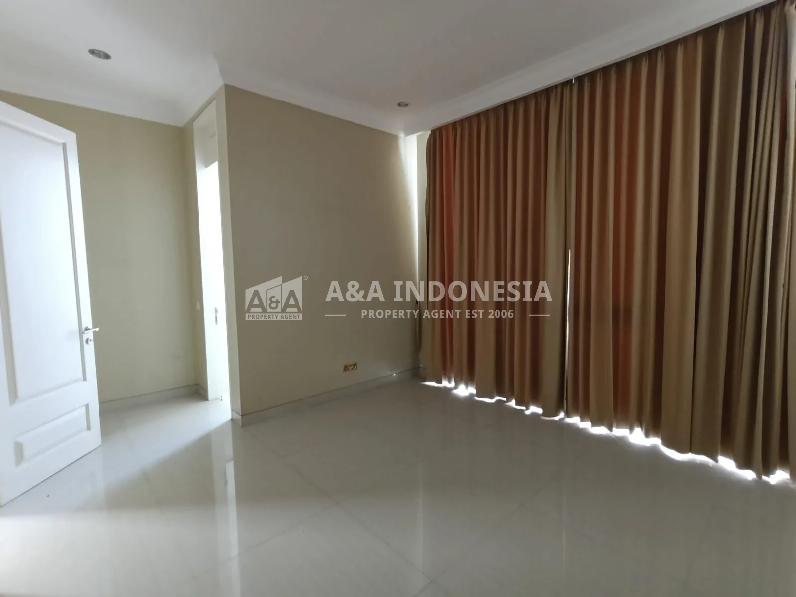 Dijual Cepat Rumah Siap Huni Pakuwon Indah Lontar Surabaya Barat - Thumbnail 4