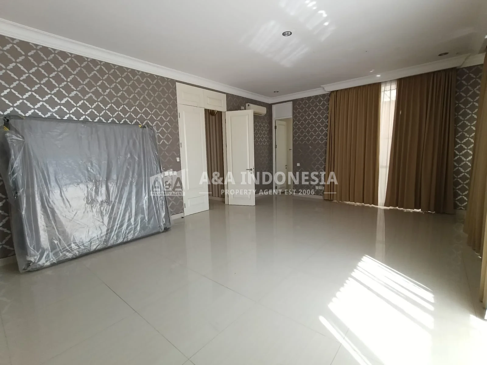 Dijual Cepat Rumah Siap Huni Pakuwon Indah Lontar Surabaya Barat - Thumbnail 6