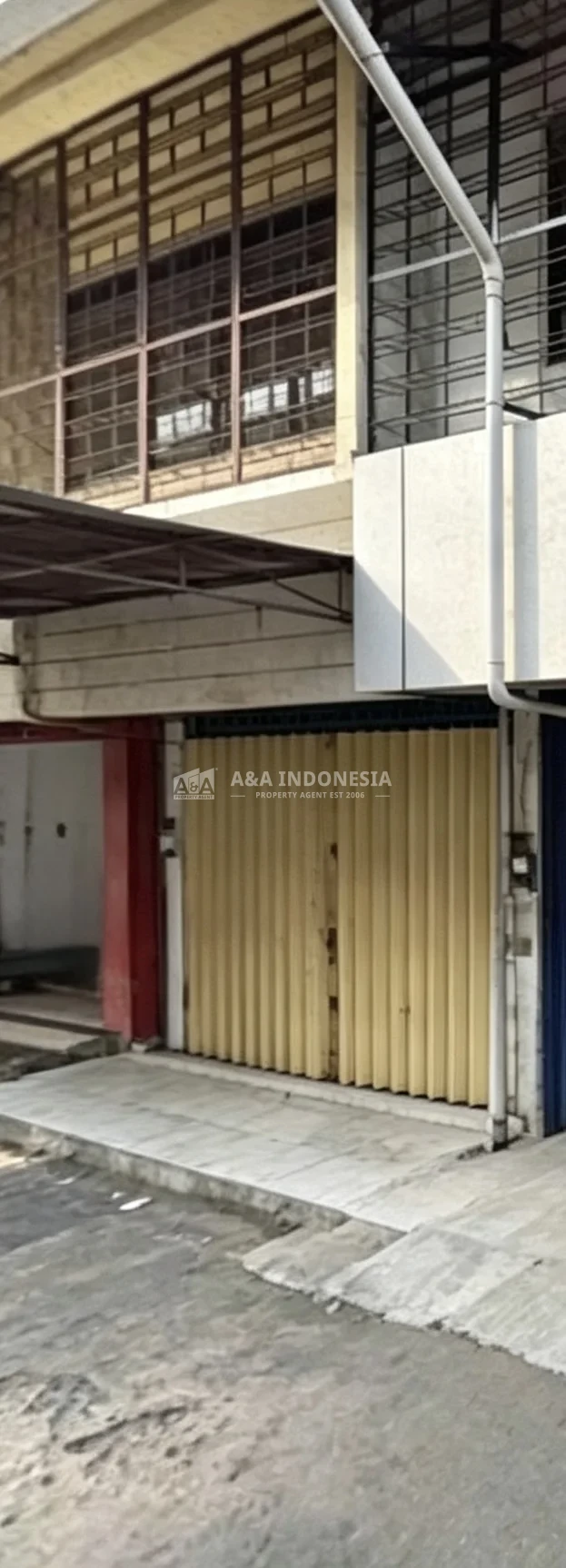 Disewakan Ruko 4 Lantai Jalan Gemblongan Surabaya Pusat - Image 1