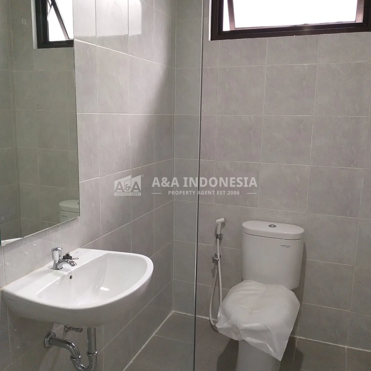 Dijual Rumah Baru Siap Huni Di Permata Safira Regency, Jalan Menganti, Lidah Kulon, Surabaya Barat - Thumbnail 4
