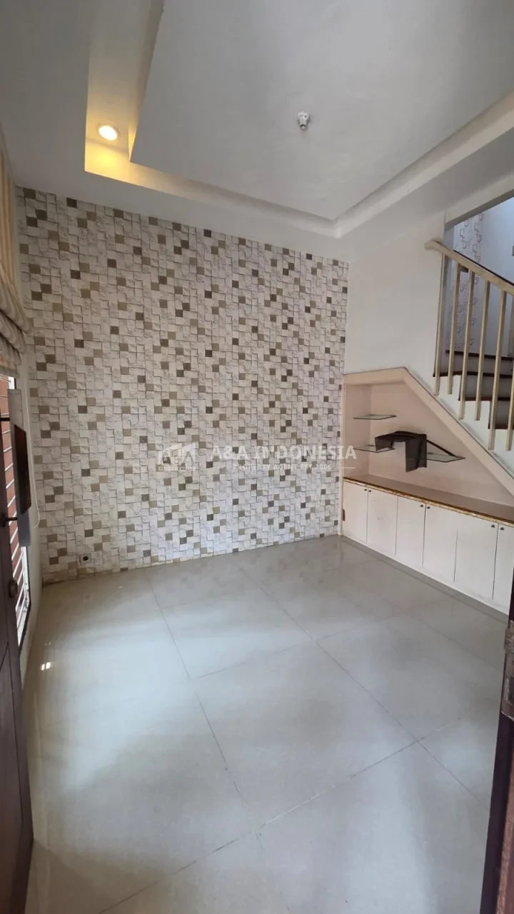 Dijual Rumah Lokasi Strategis Di Kawasan Wisma Lidah Kulon, Surabaya Barat - Thumbnail 3