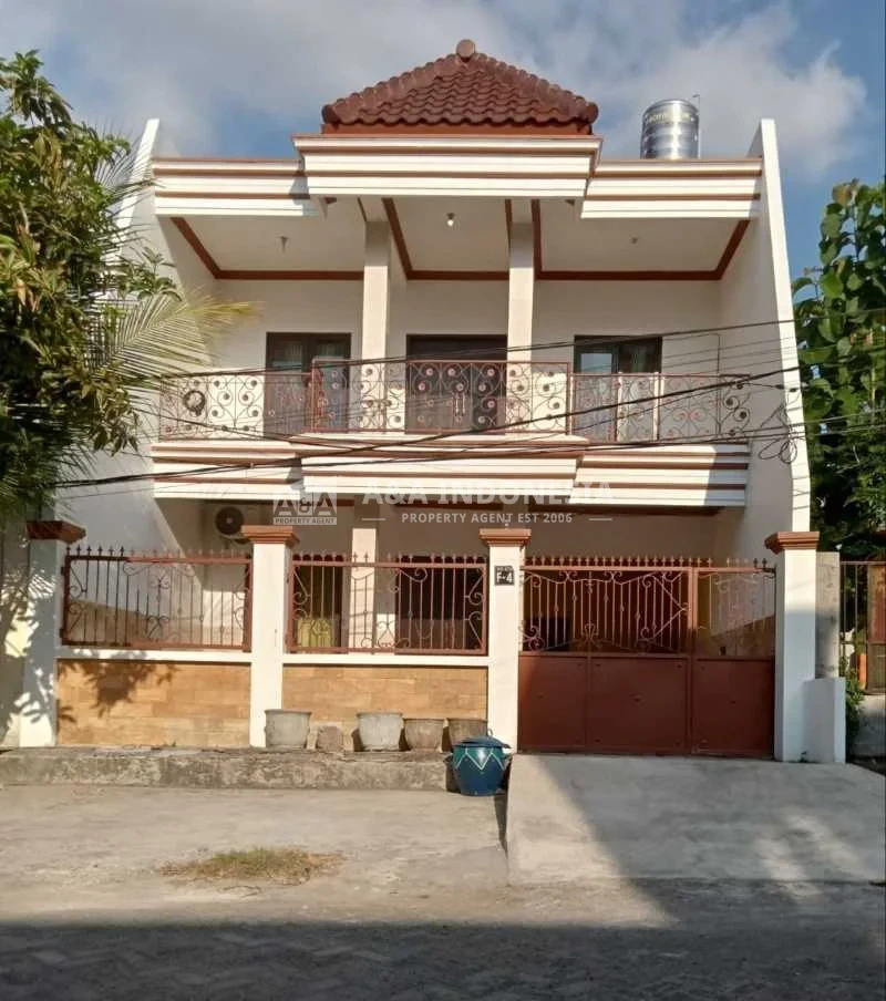 Dijual Rumah Lokasi Strategis Dan Siap Huni di Jalan Medayu Utara Surabaya Timur - Image 1