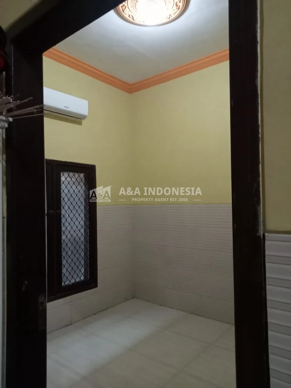 Dijual Rumah Lokasi Strategis Dan Siap Huni di Jalan Medayu Utara Surabaya Timur - Thumbnail 3