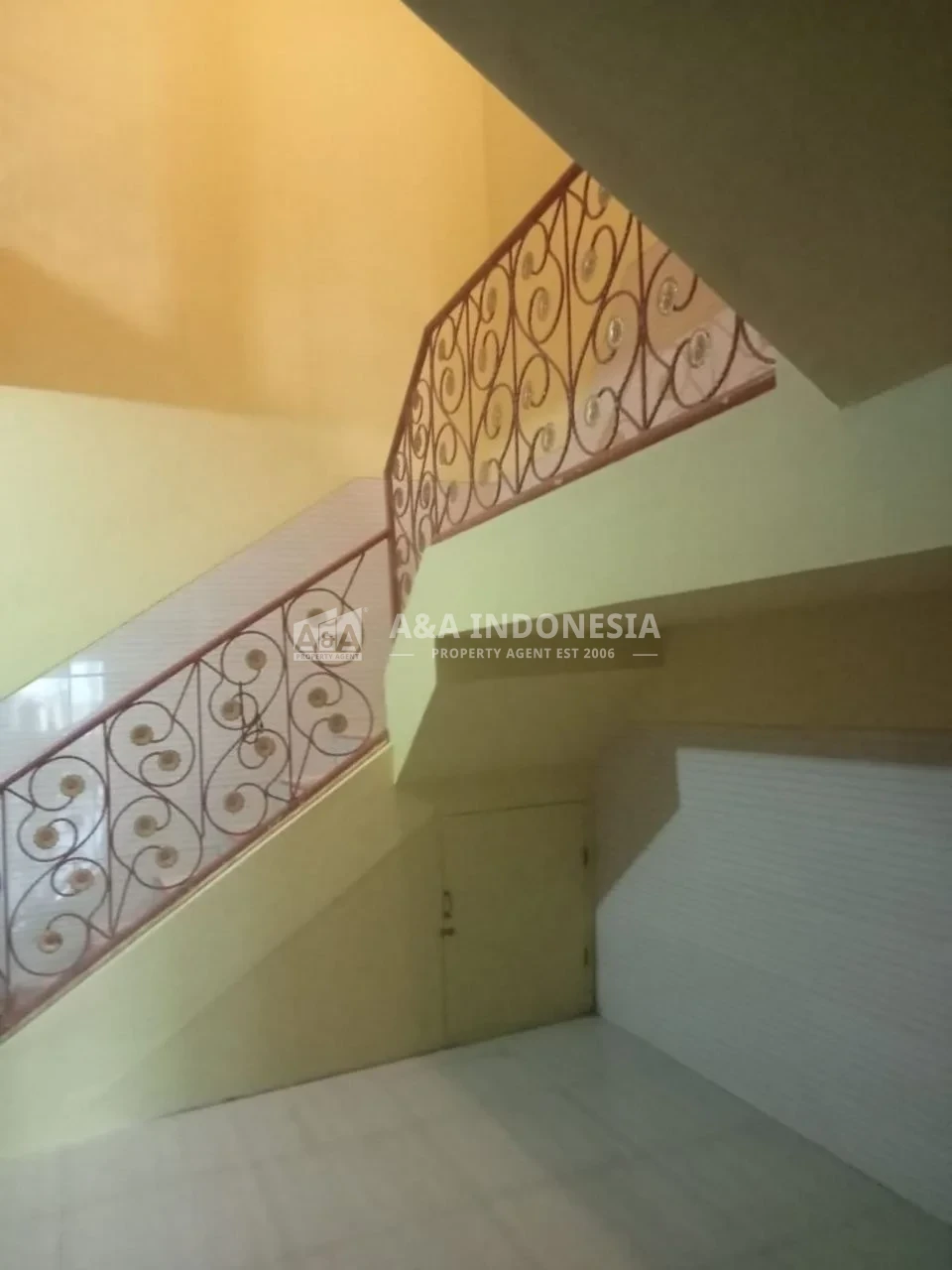 Dijual Rumah Lokasi Strategis Dan Siap Huni di Jalan Medayu Utara Surabaya Timur - Thumbnail 5