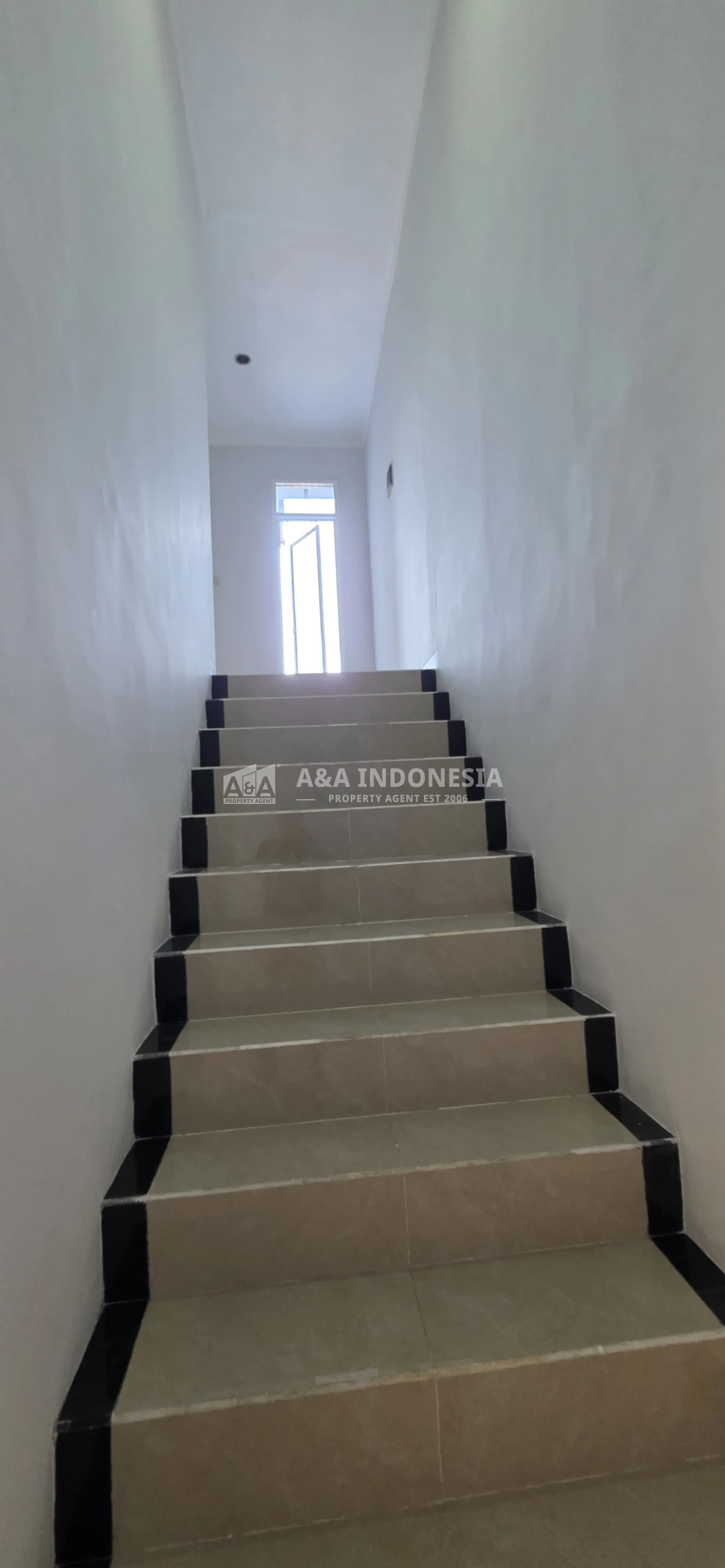 Disewakan Rumah 2 Lantai Bumi Marina Mas Tengah Keputih Surabaya Timur - Thumbnail 7