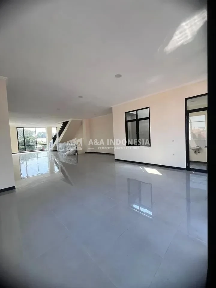Dijual / Disewakan Ruko Mewah 3 Lantai Brigjen Katamso Lokasi Strategis Sidoarjo - Thumbnail 3